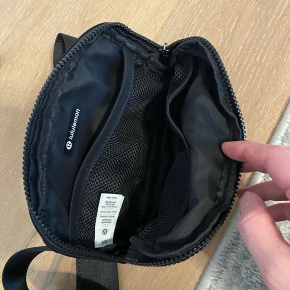 Lululemon Everywhere Belt Bag - Picture 3 of 5